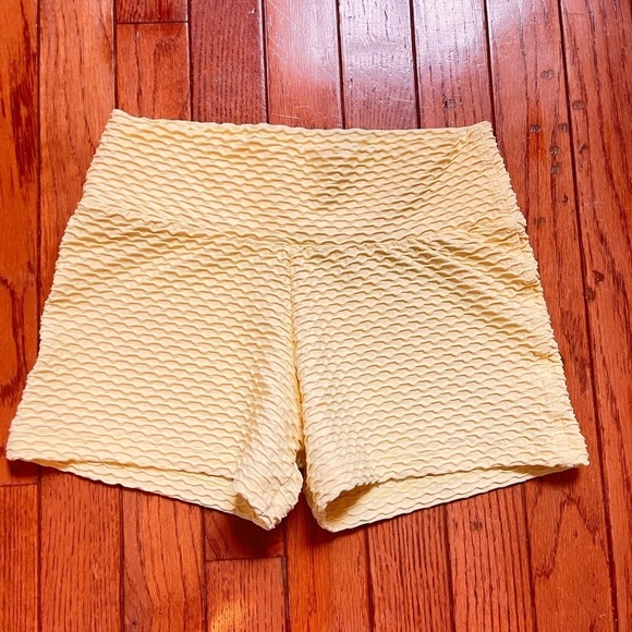 Booty By Brabants CROCO SKIN BOOTY SHORTS pale yellow - Picture 5 of 9